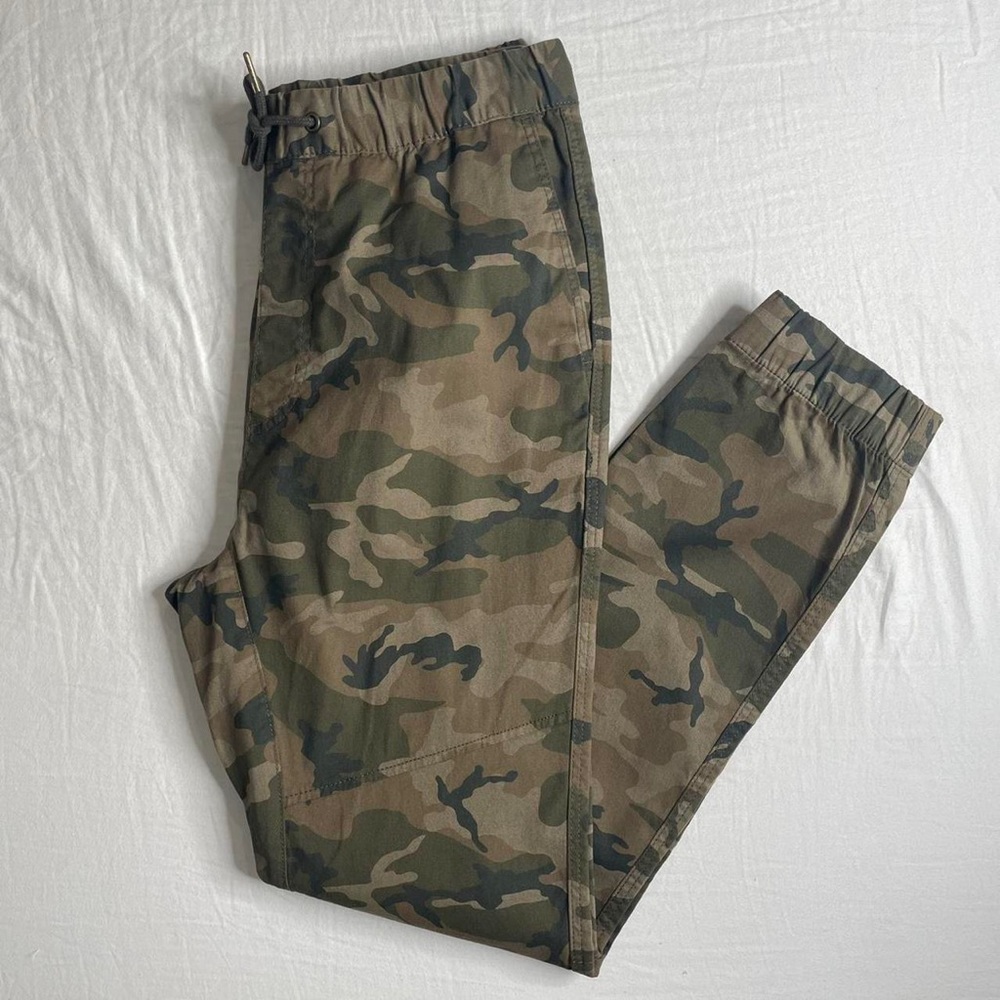 H&M Camo Twill Joggers